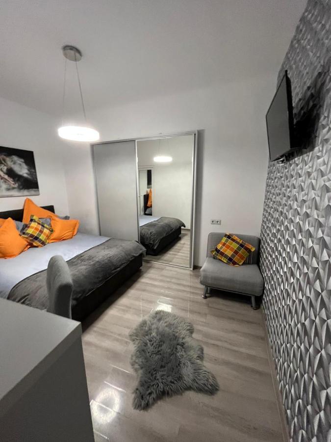 Central Studio Μπρασόβ Εξωτερικό φωτογραφία